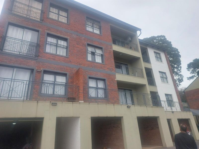 2 bed,2 bath loft apartment For Sale in Athlone, Pietermaritzburg, KwaZulu Natal - Photo 3
