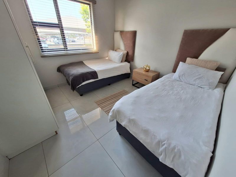 Ground Floor Corner Apartment For Sale - Ballito Groves - Photo 9