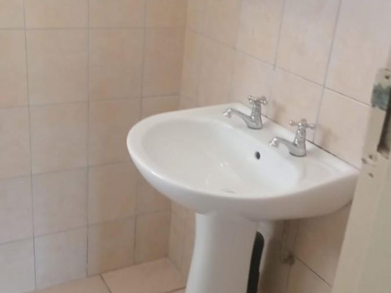 Apartment To Rent in Newcastle Central, Newcastle, KwaZulu Natal - Photo 9