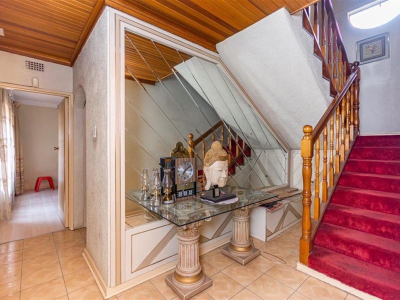 Prime Property with 5 bedroom House and Business Potential in Marlboro Gardens. - Photo 8