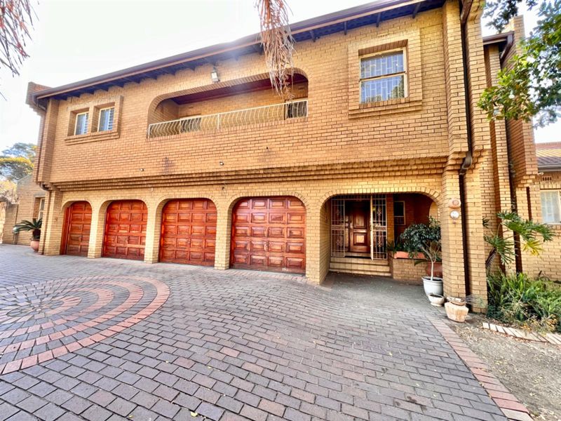 Prime Property with 5 bedroom House and Business Potential in Marlboro Gardens. - Photo 3