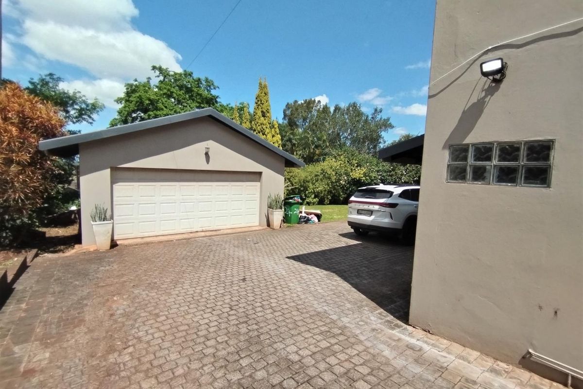 House For Sale in Nyala Park, Empangeni, KwaZulu Natal - Photo 2