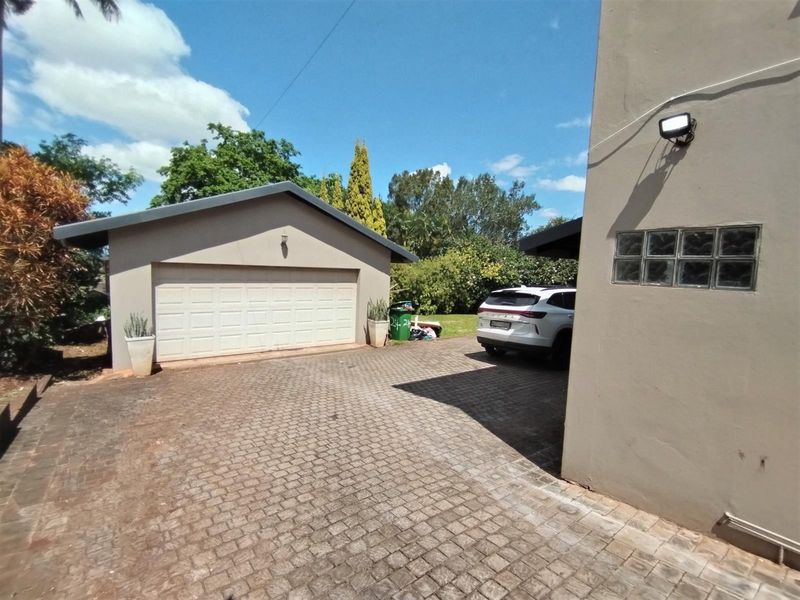House For Sale in Nyala Park, Empangeni, KwaZulu Natal - Photo 2