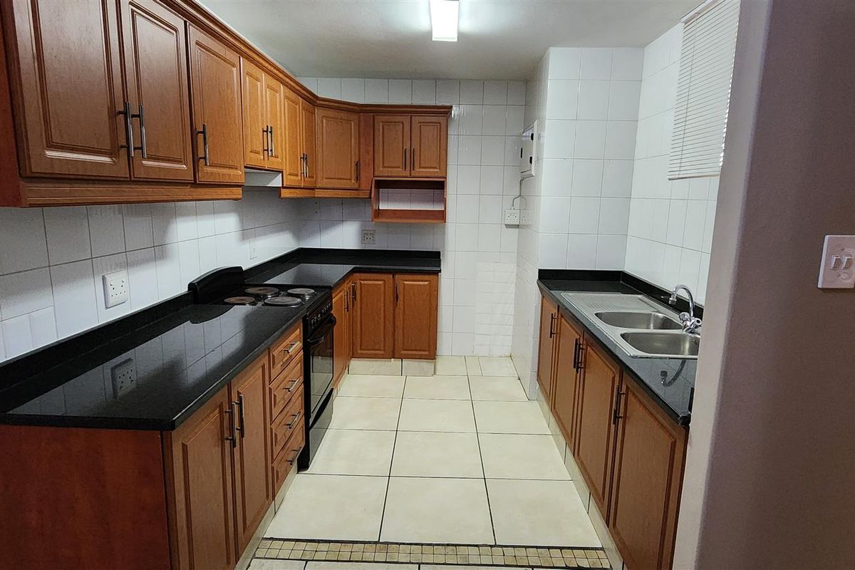 Apartment For Sale in Durban North, KwaZulu Natal - Photo 3