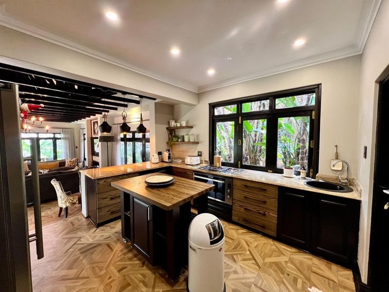 Elegant Golf Course View Luxury Home in Zimbali Estate - Photo 9