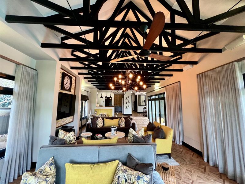 Elegant Golf Course View Luxury Home in Zimbali Estate - Photo 7