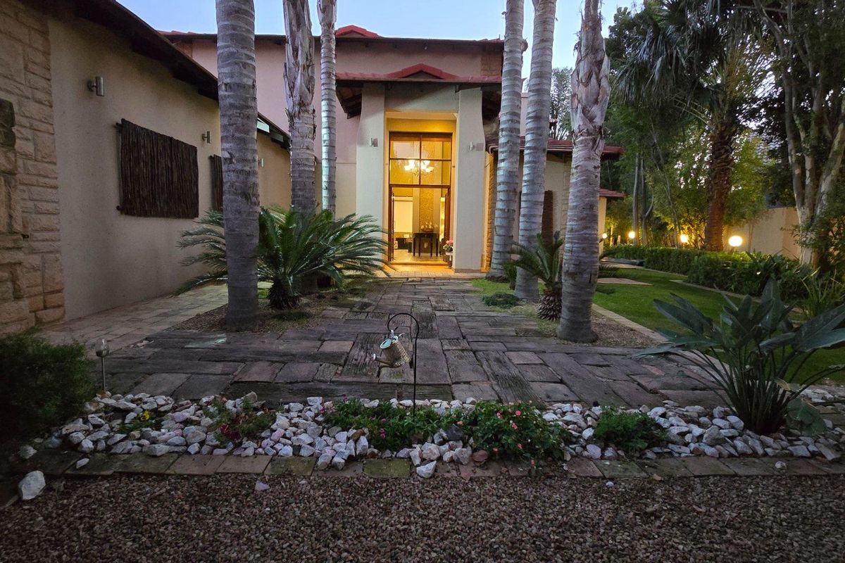 House For Sale in Newmark Estate Pretoria Gauteng - Photo 2