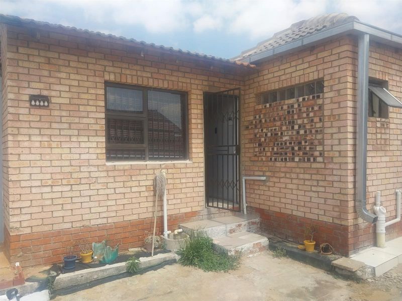 1 Bedroom Cottage available for rental in Ormonde, Johannesburg - Photo 1