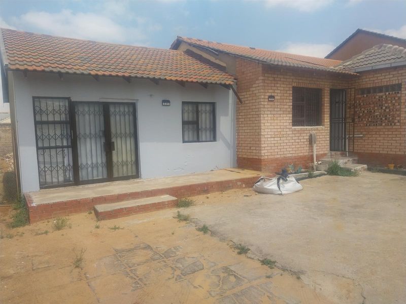 1 Bedroom Cottage available for rental in Ormonde, Johannesburg - Photo 2