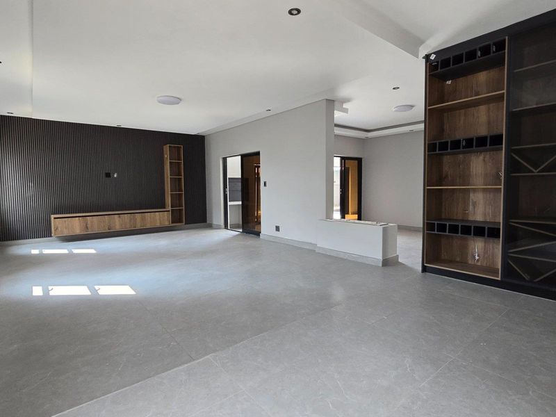 House For Sale in Six Fountains Pretoria Gauteng - Photo 6