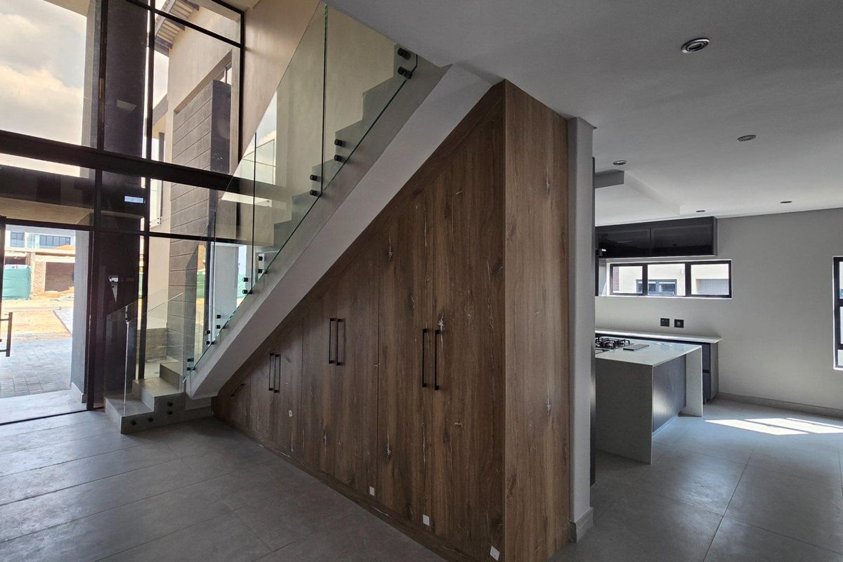 House For Sale in Six Fountains Pretoria Gauteng - Photo 4