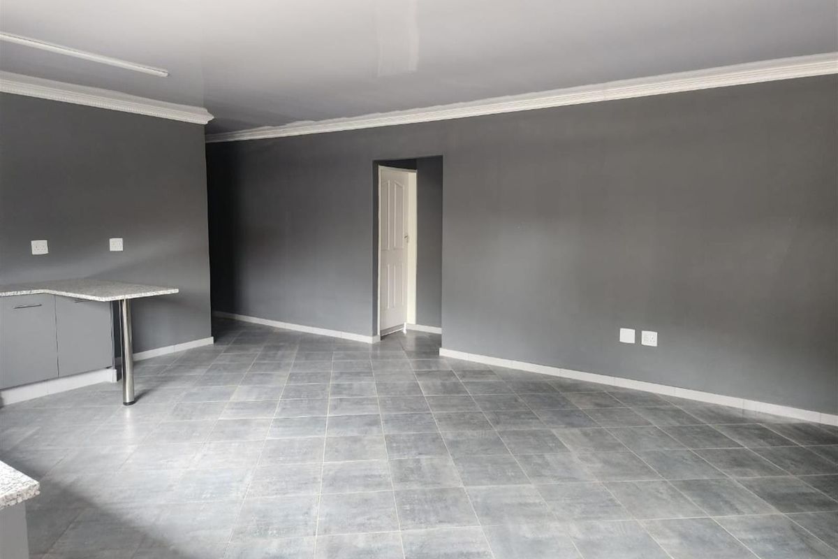 One Bedroom Apartment To Rent in Rustenburg, North West - Photo 5