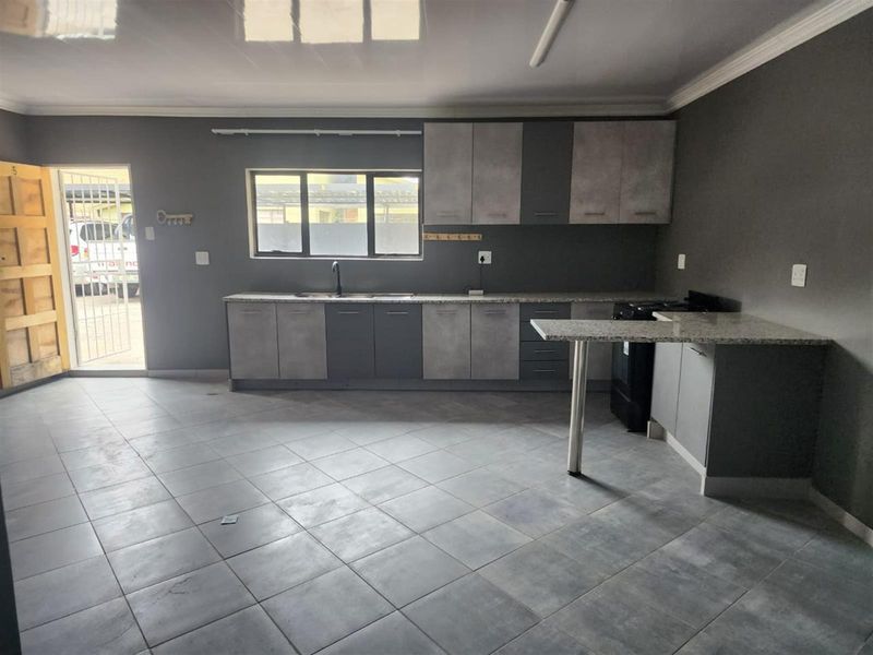 One Bedroom Apartment To Rent in Rustenburg, North West - Photo 2