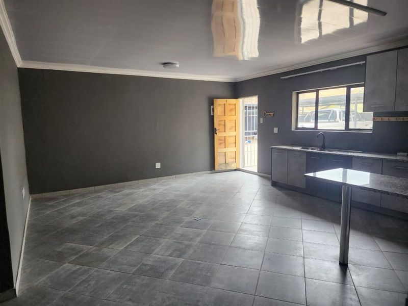 One Bedroom Apartment To Rent in Rustenburg, North West - Photo 3