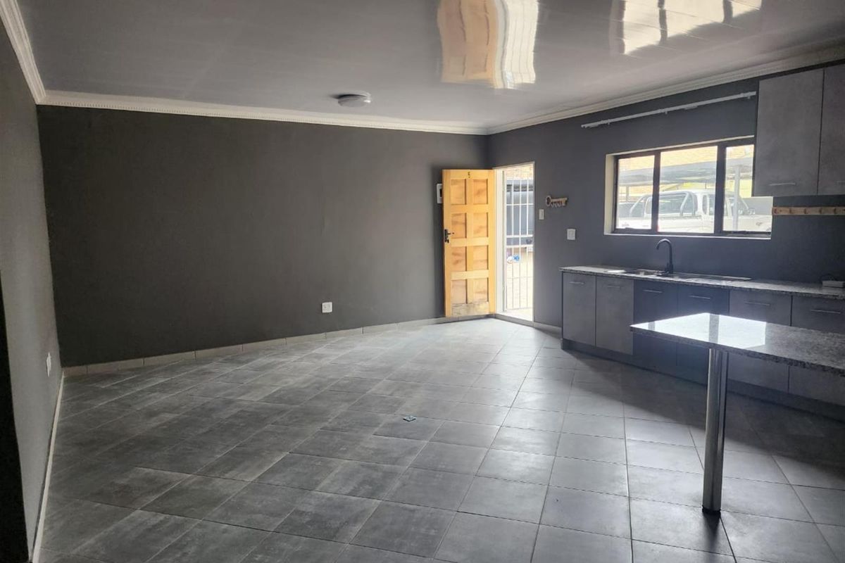 One Bedroom Apartment To Rent in Rustenburg, North West - Photo 3