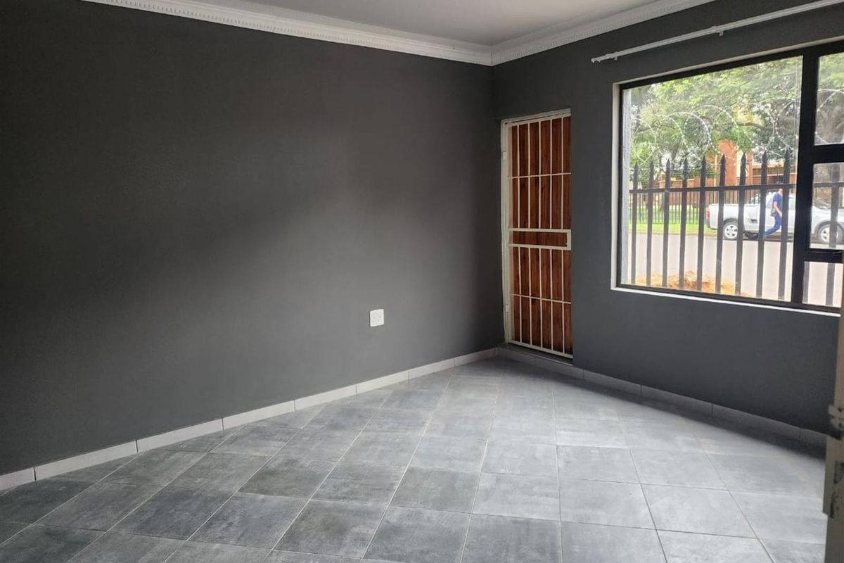 One Bedroom Apartment To Rent in Rustenburg, North West - Photo 4