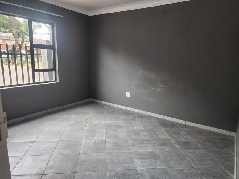 One Bedroom Apartment To Rent in Rustenburg, North West - Photo 7