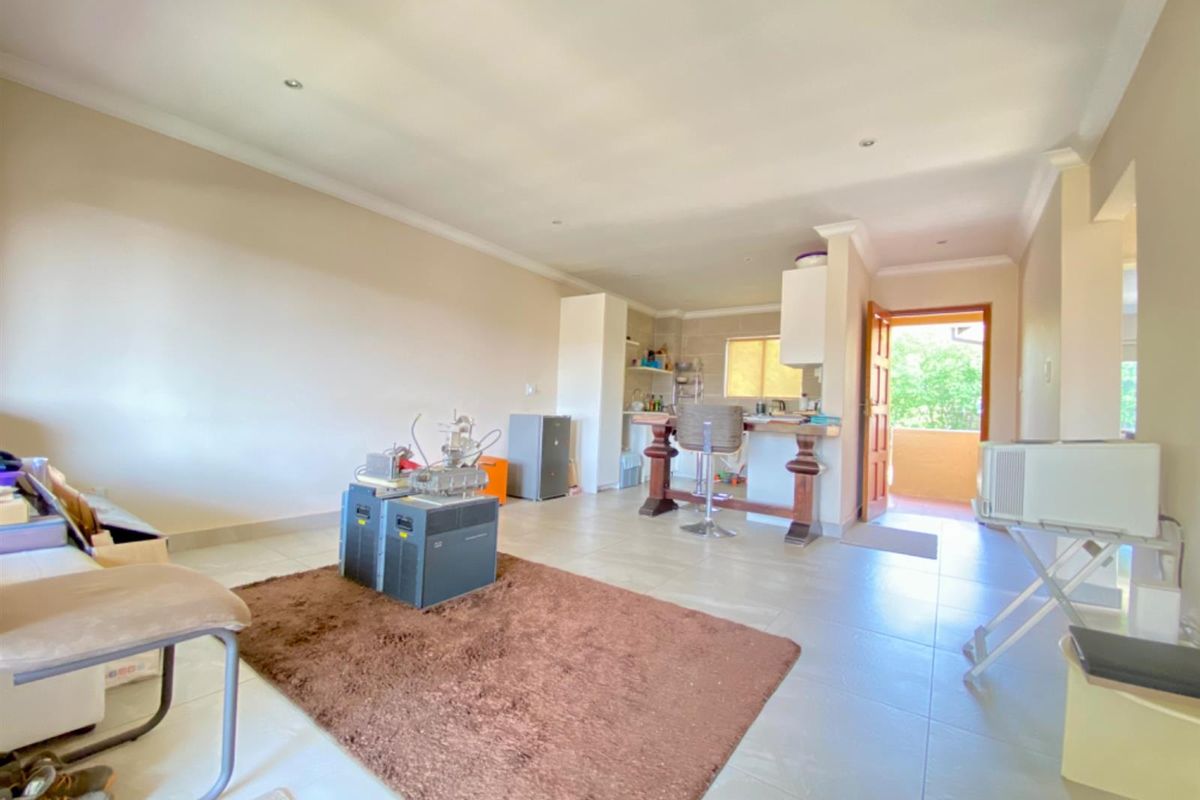 Apartment For Sale in Pineslopes, Sandton Gauteng - Photo 3