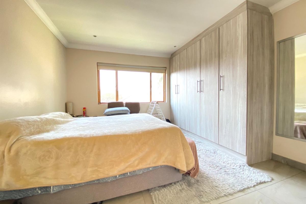 Apartment For Sale in Pineslopes, Sandton Gauteng - Photo 4