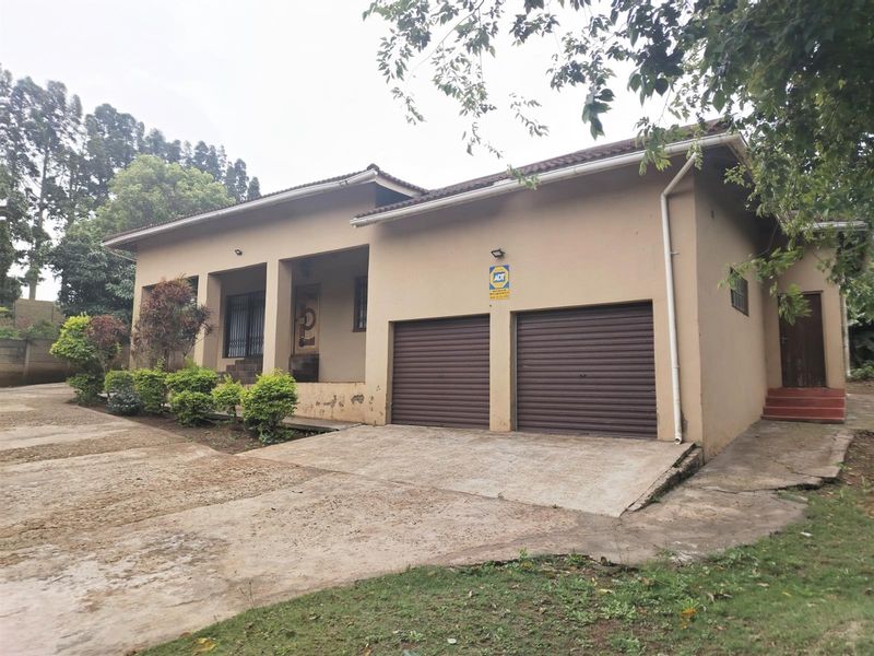 House for sale in Empangeni Central, Empangeni, KwaZulu Natal - Photo 1