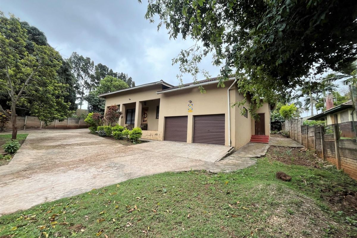 House for sale in Empangeni Central, Empangeni, KwaZulu Natal - Photo 3