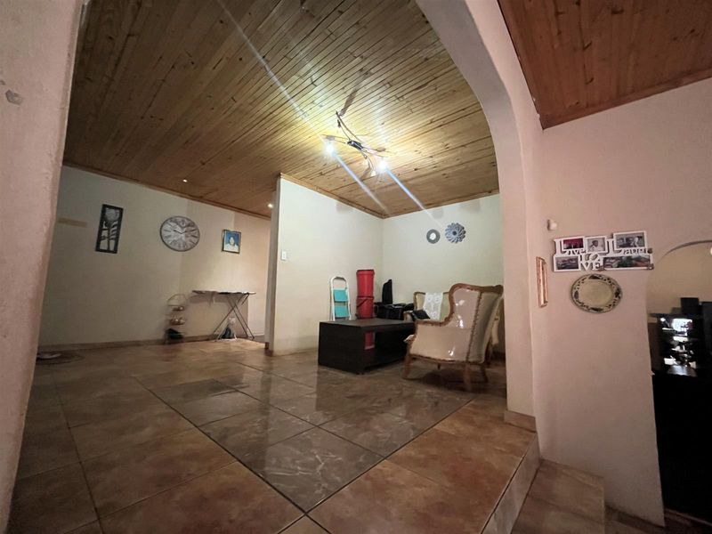 House for sale in Empangeni Central, Empangeni, KwaZulu Natal - Photo 7