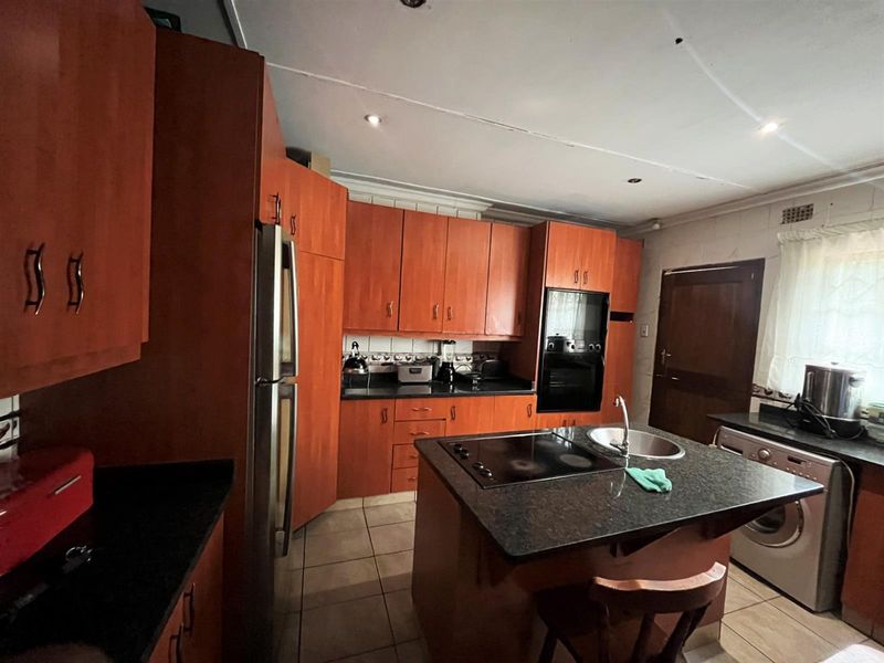 House for sale in Empangeni Central, Empangeni, KwaZulu Natal - Photo 5