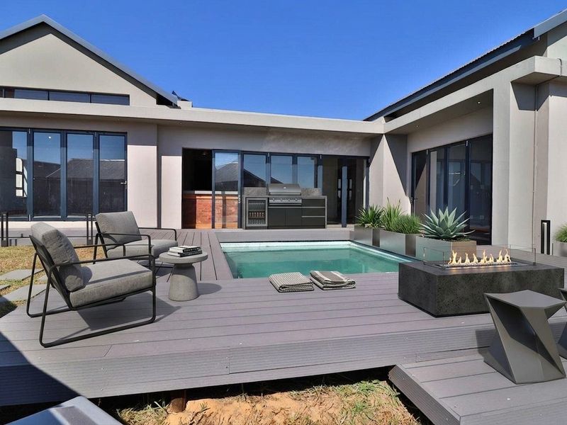 Rustic Elegance Meets Contemporary Refinement in Copperleaf Golf and Country Estate - Photo 2