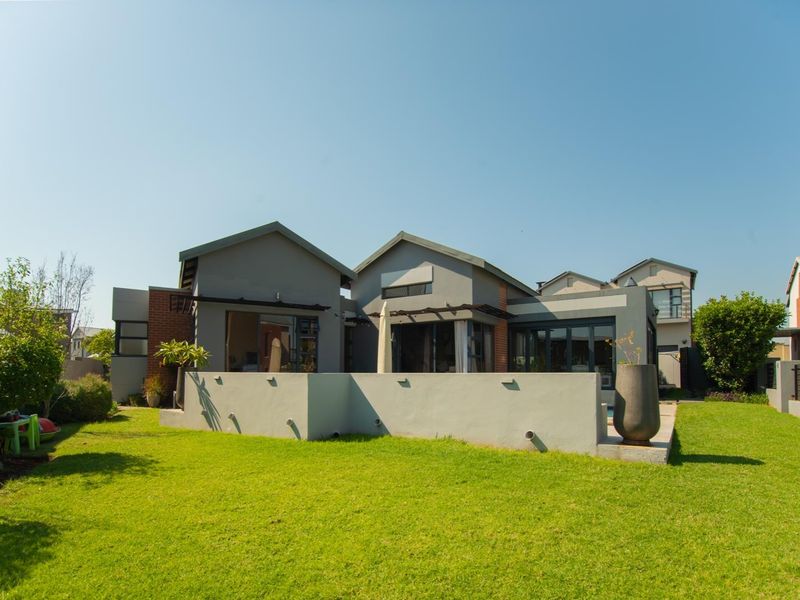 Serene Cul-de-Sac Living in Copperleaf Golf and Country Estate - Photo 3