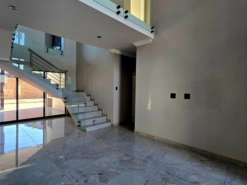 House For Sale in Six Fountains Residential Estate Six Fountains Pretoria Gauteng - Photo 8