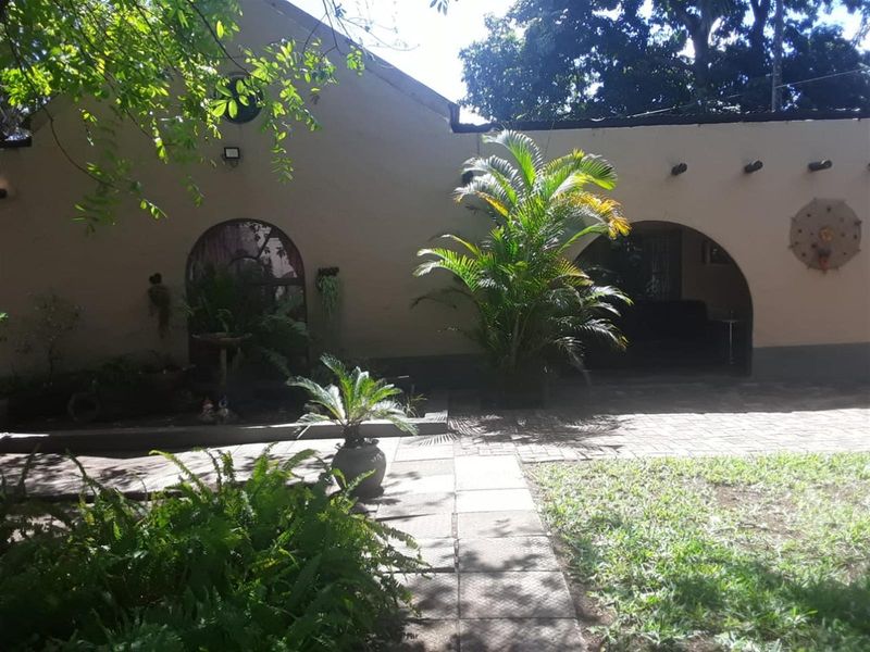 Versatile Commercial Property with Lodge, Offices and Retail Space on Main Road in Komatipoort - Photo 5