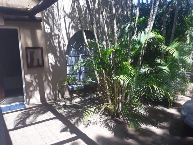 Versatile Commercial Property with Lodge, Offices and Retail Space on Main Road in Komatipoort - Photo 4