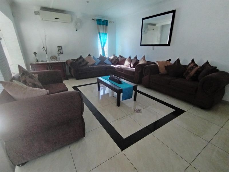 Guest House For Sale in Empangeni Central, Empangeni, KwaZulu Natal - Photo 6