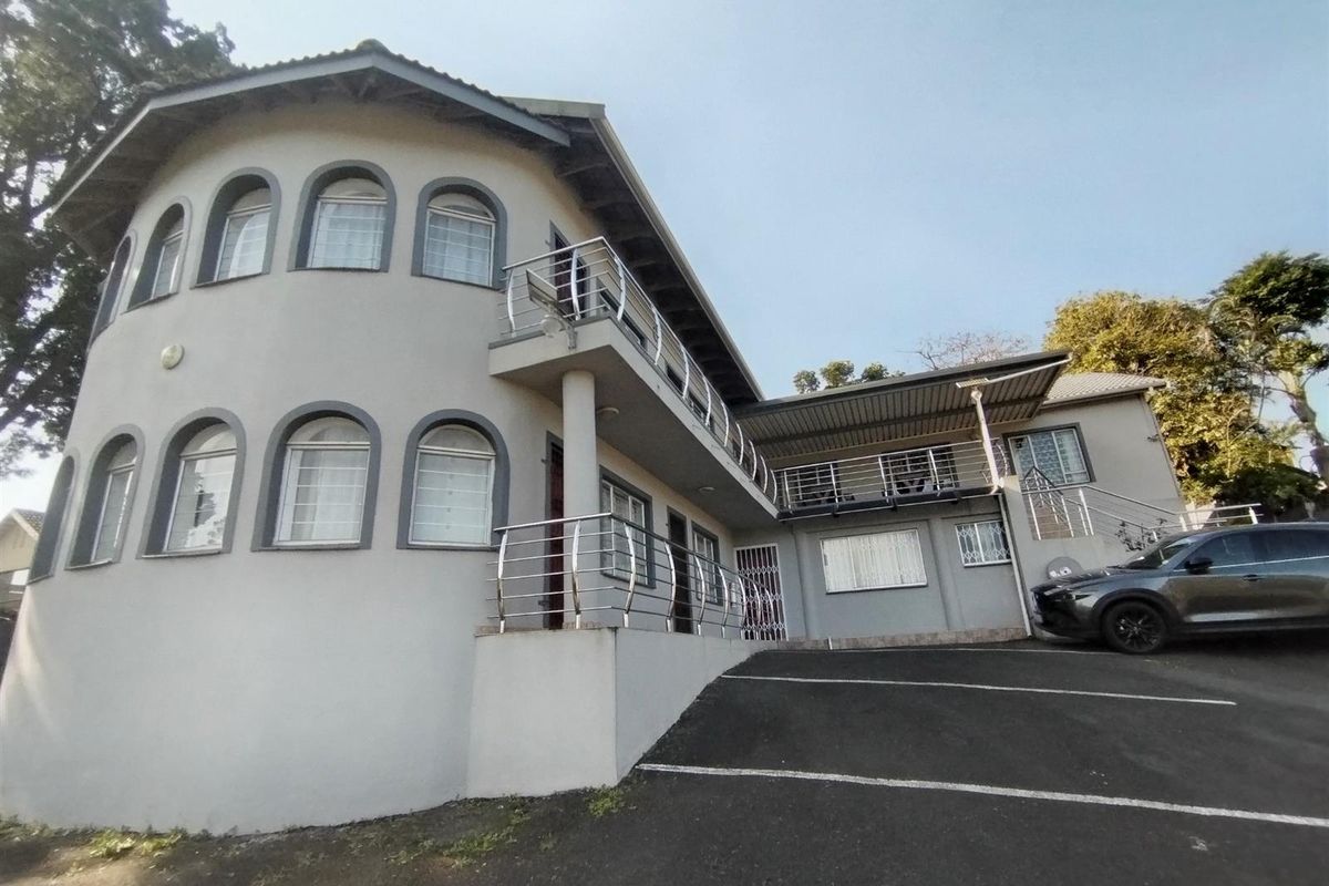 Guest House For Sale in Empangeni Central, Empangeni, KwaZulu Natal - Photo 2