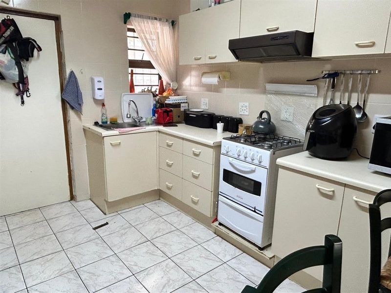 3-Bedroom coastal gem in Cintsa Bay Holiday Resort, Cintsa West - Photo 4