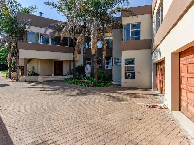 House For Sale in SW 5, Vanderbijlpark SW - Photo 2