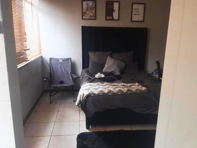 Apartment For Sale in Marshalltown Johannesburg - Photo 7