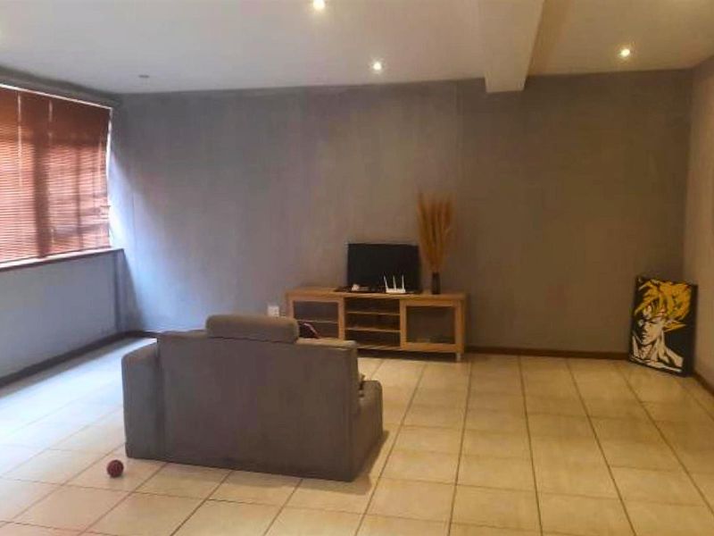 Apartment For Sale in Marshalltown Johannesburg - Photo 4