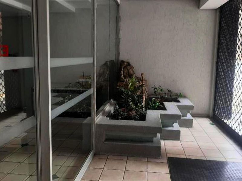 Apartment For Sale in Marshalltown Johannesburg - Photo 2