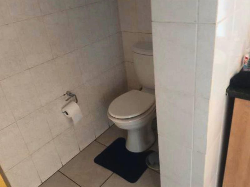 Apartment For Sale in Marshalltown Johannesburg - Photo 9