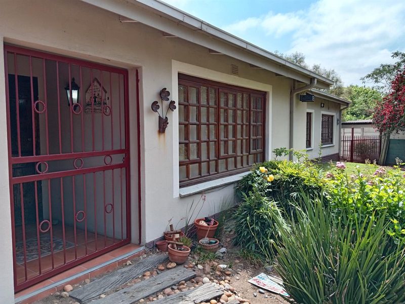 Elegant 4-Bedroom Home with Income-Generating Flat in Sought after Ext 14, Bethal - Photo 1