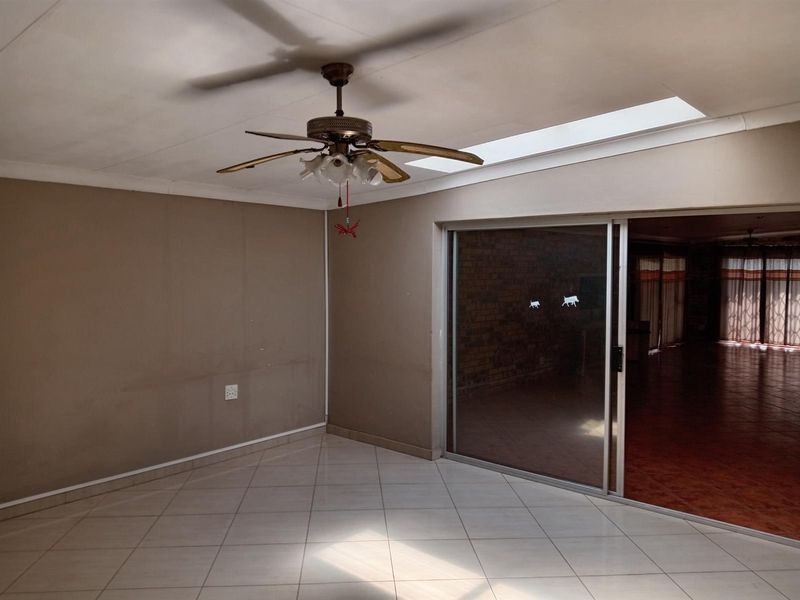 Elegant 4-Bedroom Home with Income-Generating Flat in Sought after Ext 14, Bethal - Photo 9