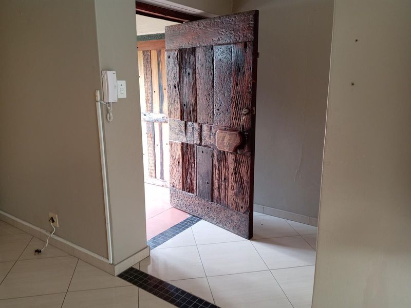 Elegant 4-Bedroom Home with Income-Generating Flat in Sought after Ext 14, Bethal - Photo 3