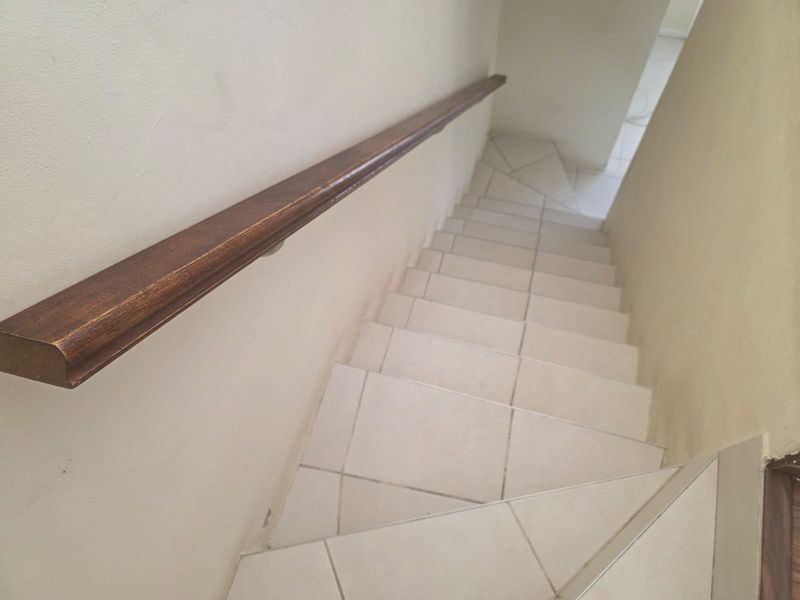 3-Bedroom Townhouse in Beacon Bay Featuring 2 Bathrooms, a Balcony and Comfortable Living - Photo 8