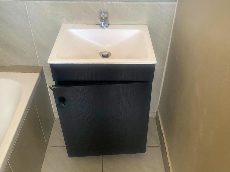 Charming Studio Apartment for Sale - Photo 8