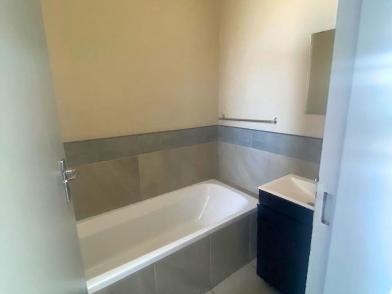 Charming Studio Apartment for Sale - Photo 7