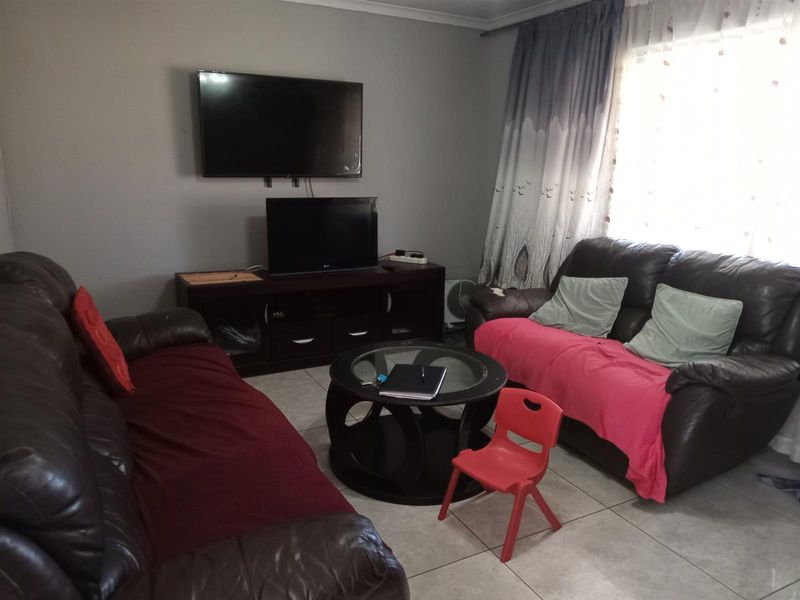 House For Sale in Woodhaven, Durban, KwaZulu Natal - Photo 3