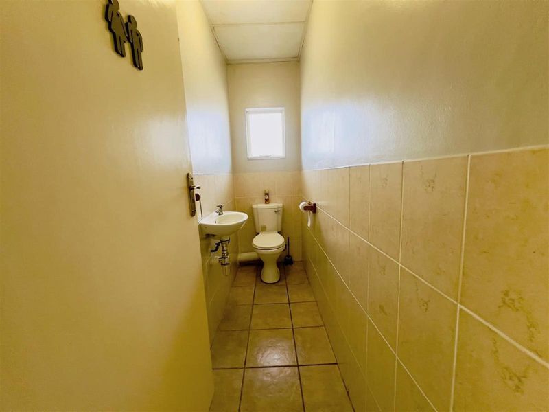 A spacious retreat in the heart of convenience -live ,work and thrive here Chasedene PMB - Photo 7