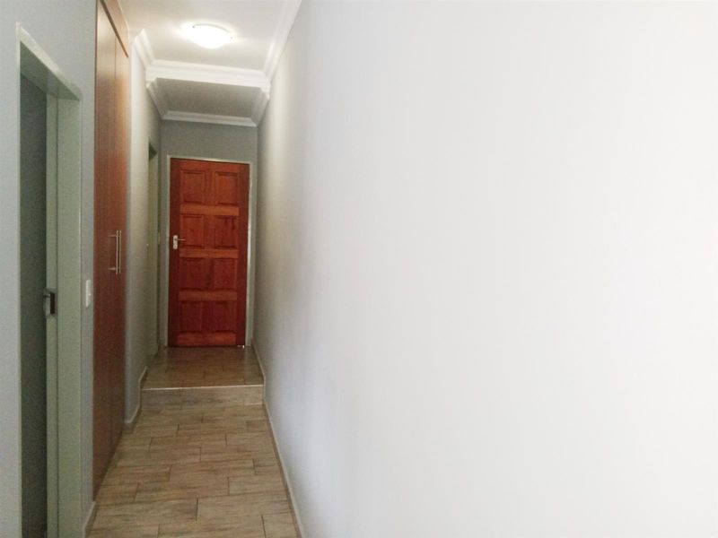 Modern Living at Its Best, What a Beautiful Family Home for Sale in Montana, Pretoria - Photo 8