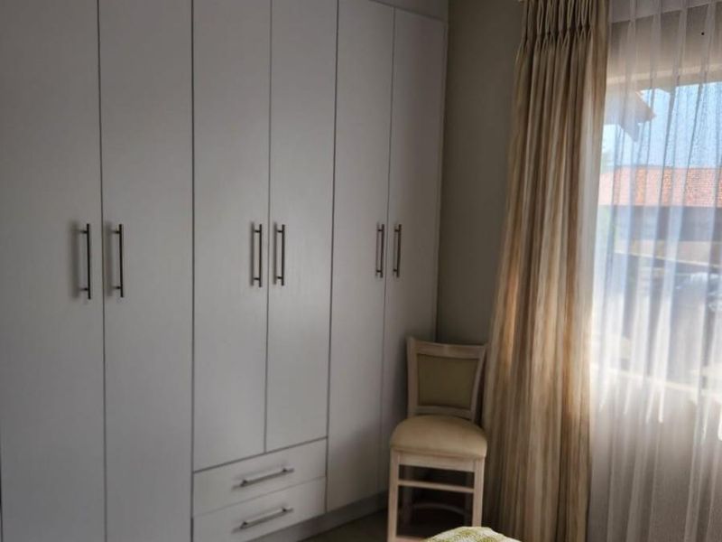 Modern 3-Bedroom Townhouse with Stylish Finishes and Outdoor Charm - Photo 8